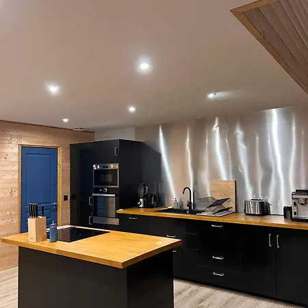 Loft-chalet 12 Pers - Billiards - Cinema - 10 Min * La Cabanasse
