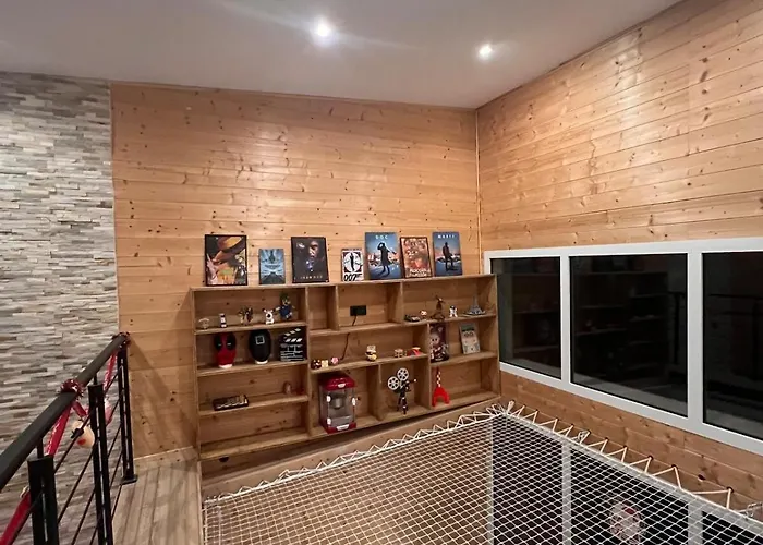 Loft-Chalet 12 Pers - Billiards - Cinema - 10 Min Ski La Cabanasse