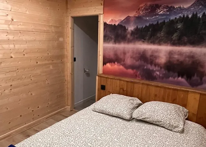 Loft-Chalet 12 Pers - Billiards - Cinema - 10 Min Ski شقة La Cabanasse