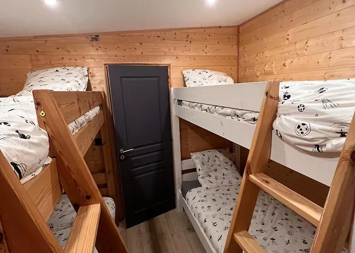 Loft-Chalet 12 Pers - Billiards - Cinema - 10 Min Ski شقة La Cabanasse